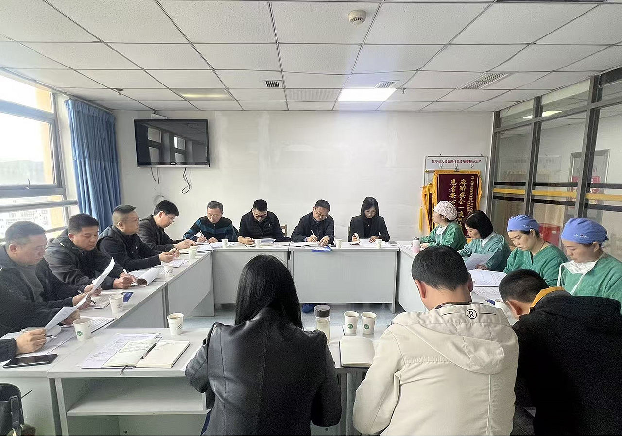 党委书记王栋带队赴手术麻醉科开展“党建引领业务发展”专题查房